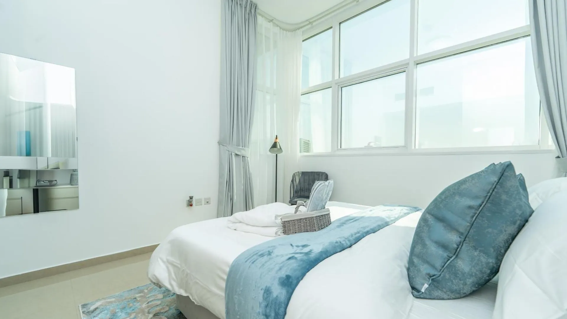 New Luxury 1 Bed Apartment Dubai